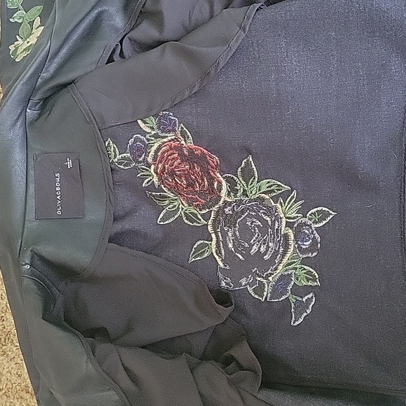MockLeather biker Jacket with floral embroidery. - Picture 7 of 9